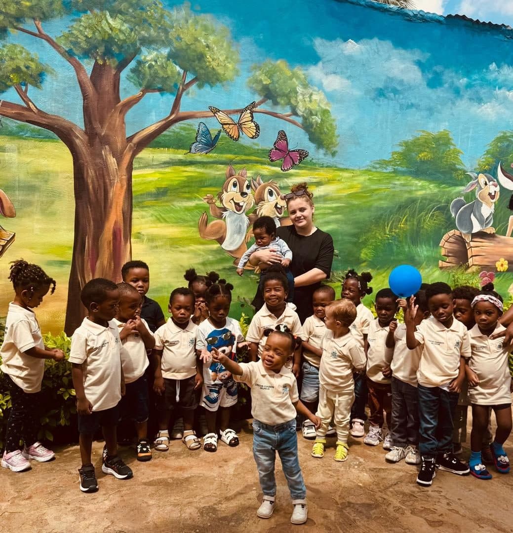 Éducatrice avec des enfants
